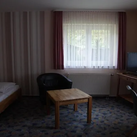 מלון Seminarhotel Jakobsberg